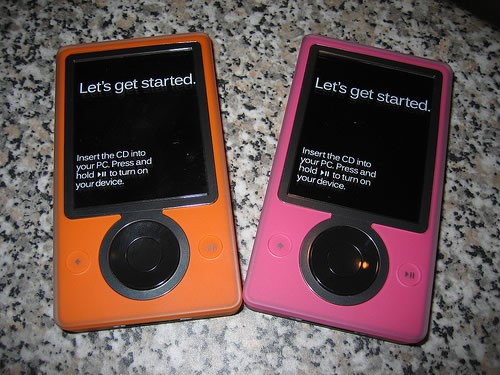 Zune naranja y rosa