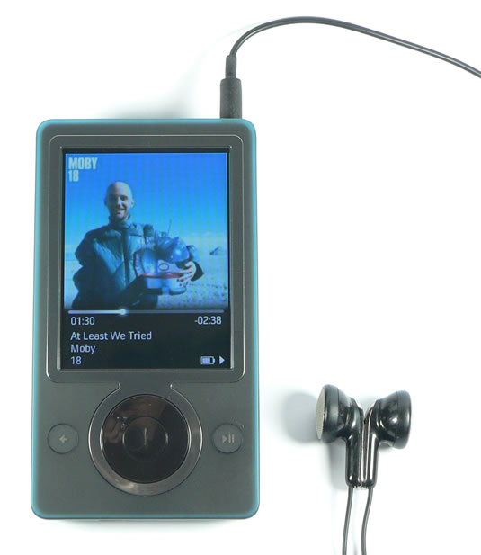 Zune con auriculares